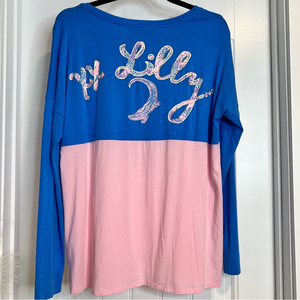 Lilly Pulitzer Finn Long Sleeve Blue‎ & Pink Alligator Blouse. Size Small.